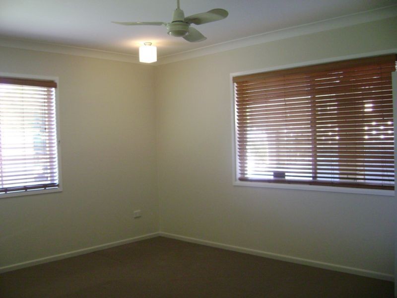 17 Drake Avenue, Paradise Point QLD 4216