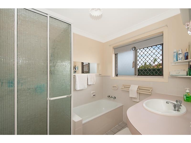 176 Oxley Drive, Coombabah QLD 4216