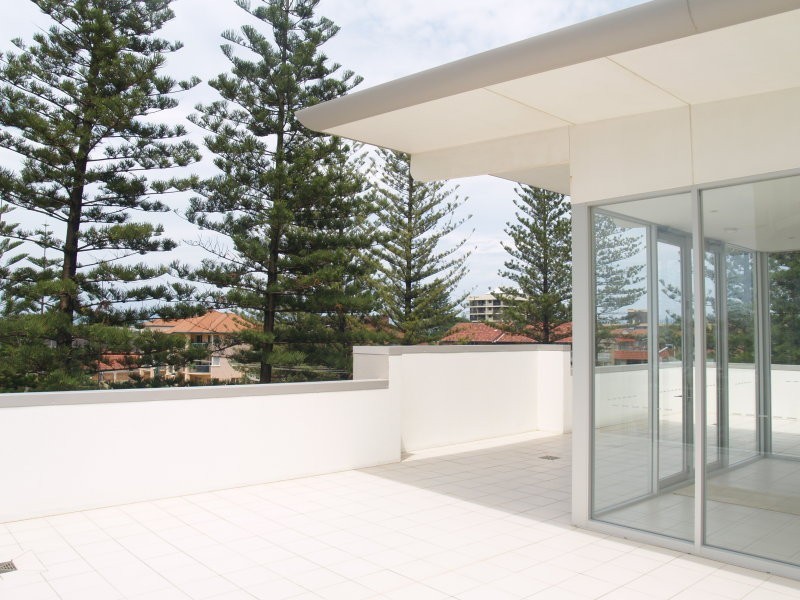 5 Broadbeach Boulevard, Broadbeach QLD 4218