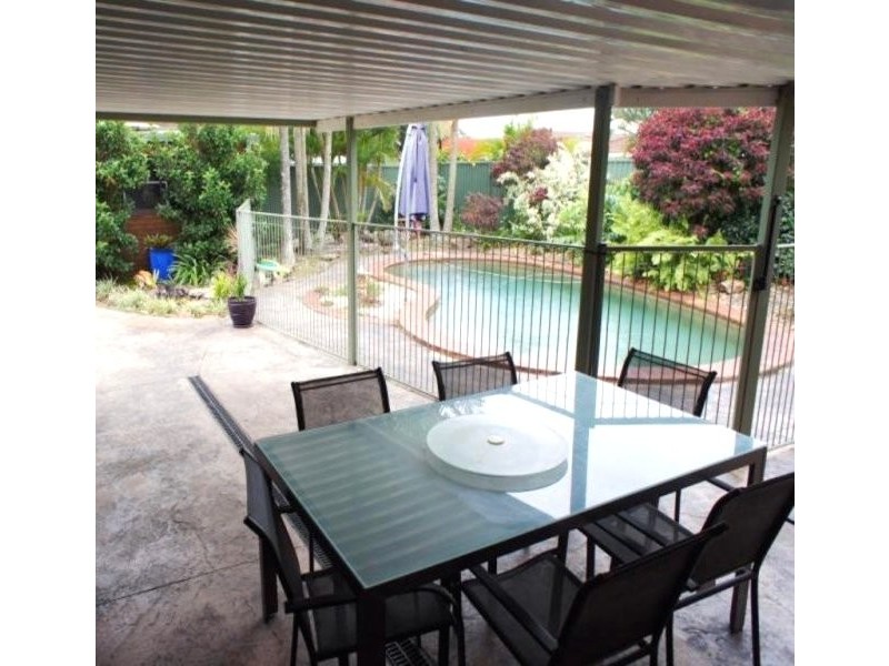 25 Menindee Avenue, Coombabah QLD 4216