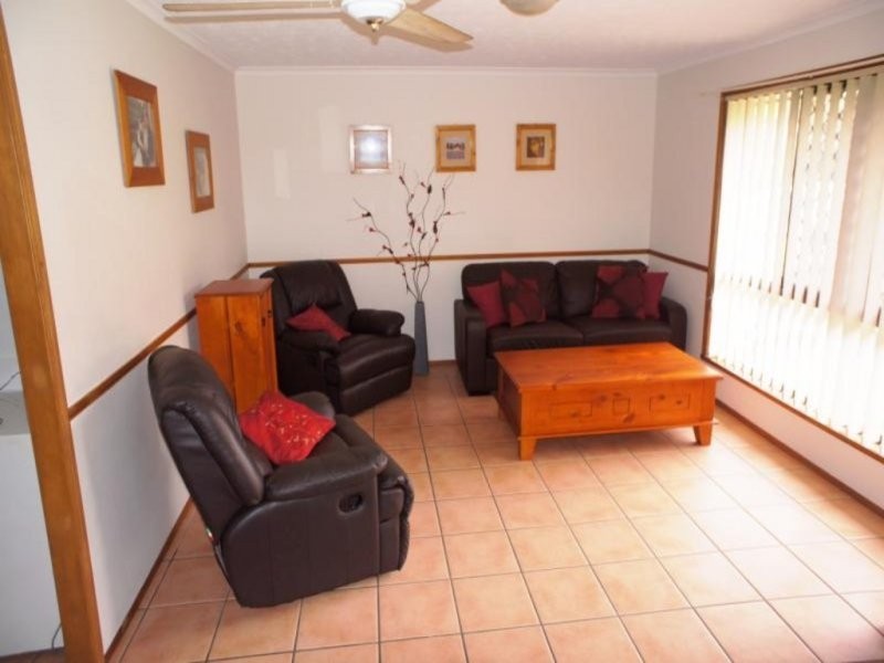 25 Menindee Avenue, Coombabah QLD 4216