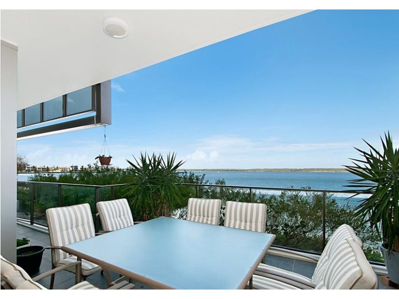 26104/2 Ephraim Island, Paradise Point QLD 4216