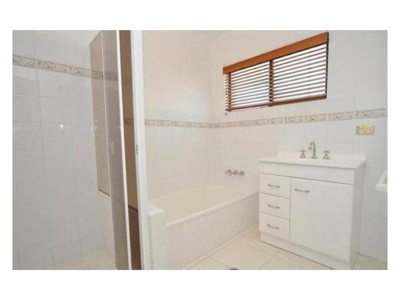 1/16 Nankeen Avenue, Paradise Point QLD 4216