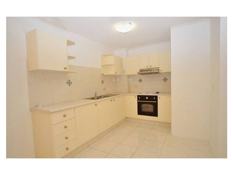 1/16 Nankeen Avenue, Paradise Point QLD 4216