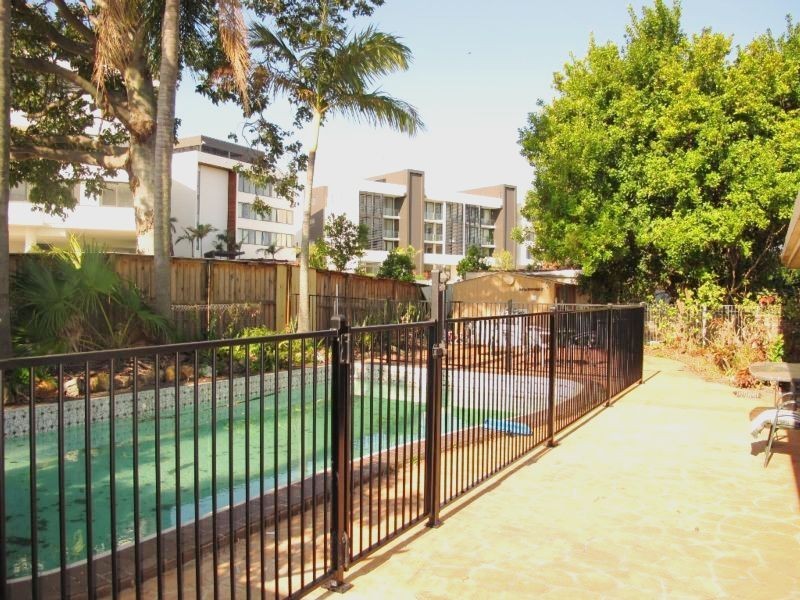 31 Killowill Avenue, Paradise Point QLD 4216