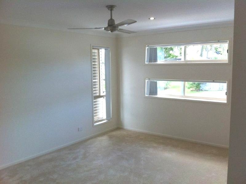 1/18 Fourth Avenue, Southport QLD 4215