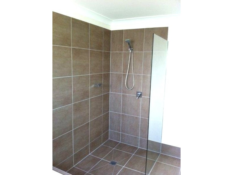 1/18 Fourth Avenue, Southport QLD 4215