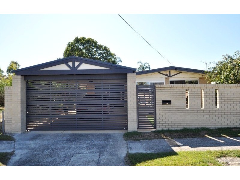 19 Goorawin Street, Runaway Bay QLD 4216
