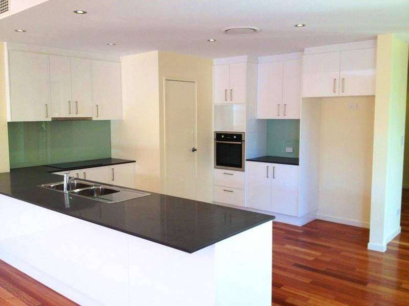 1/21 Donald Avenue, Paradise Point QLD 4216