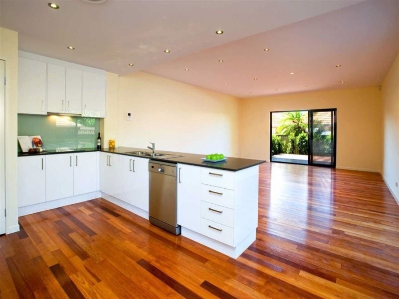 1/21 Donald Avenue, Paradise Point QLD 4216