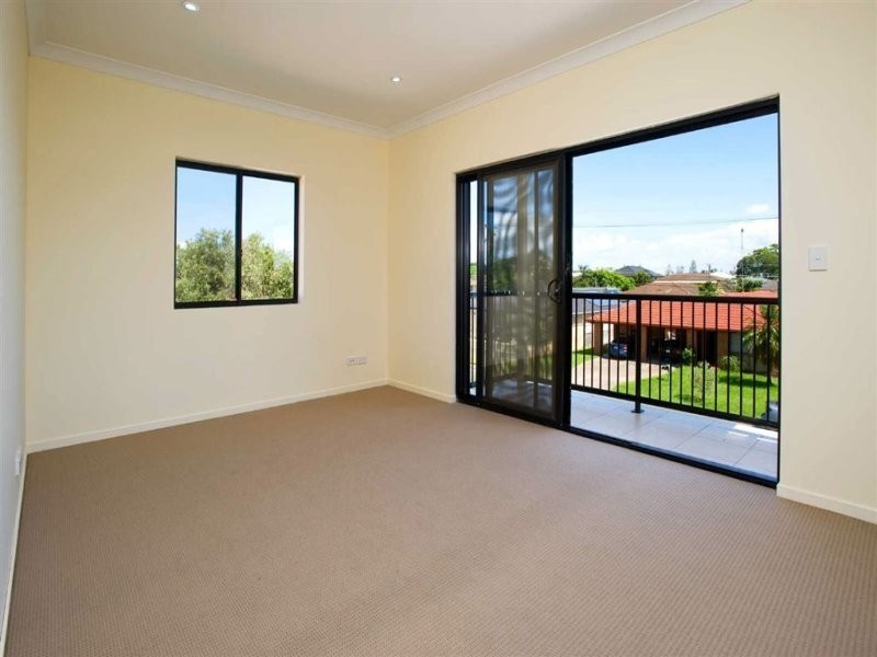 1/21 Donald Avenue, Paradise Point QLD 4216