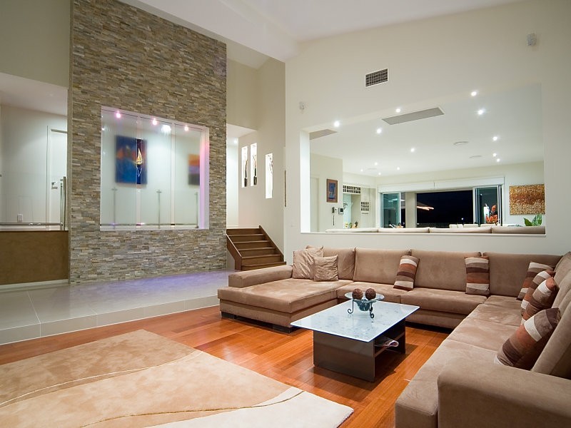45 Royal Albert Crescent, Sovereign Islands QLD 4216