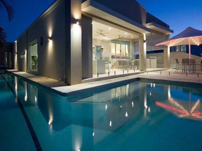 45 Royal Albert Crescent, Sovereign Islands QLD 4216