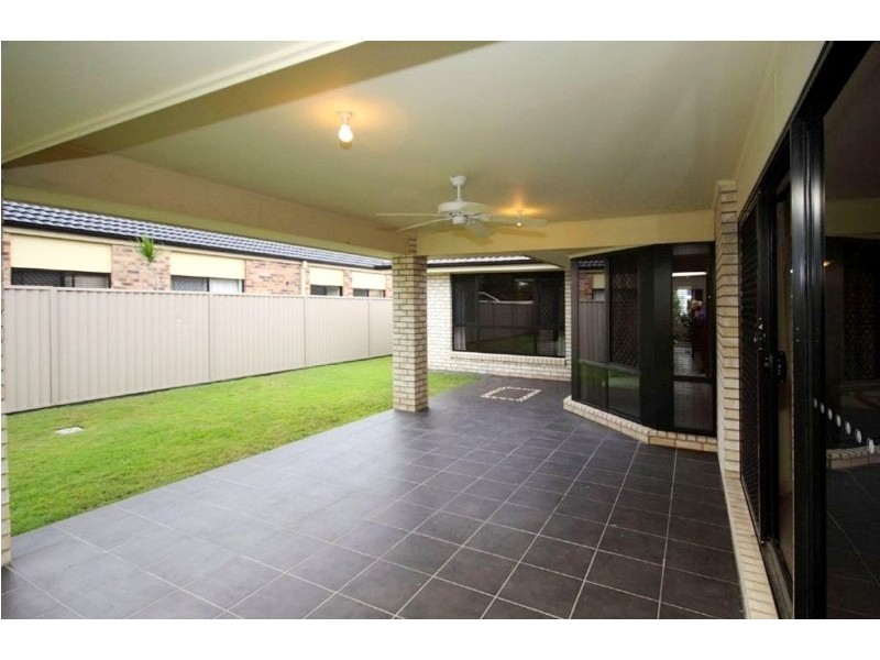 6 Costa Del Sol Avenue, Runaway Bay QLD 4216