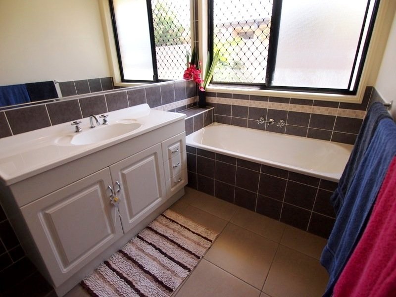 6 Costa Del Sol Avenue, Runaway Bay QLD 4216