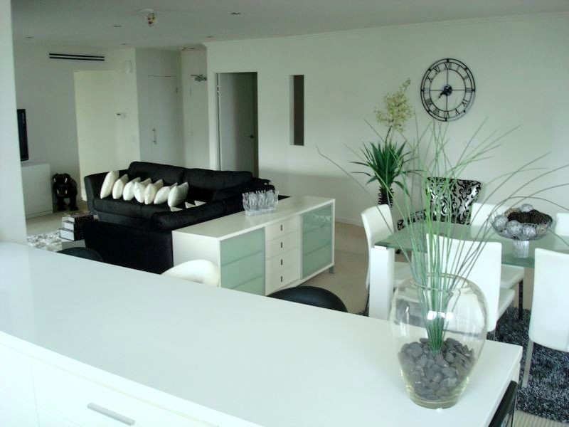 120 Surf Parade, Broadbeach QLD 4218