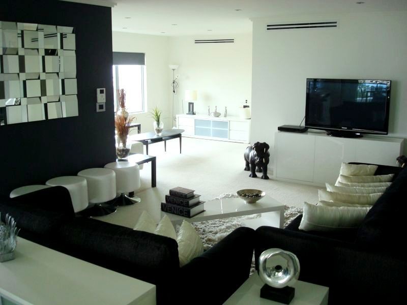 120 Surf Parade, Broadbeach QLD 4218
