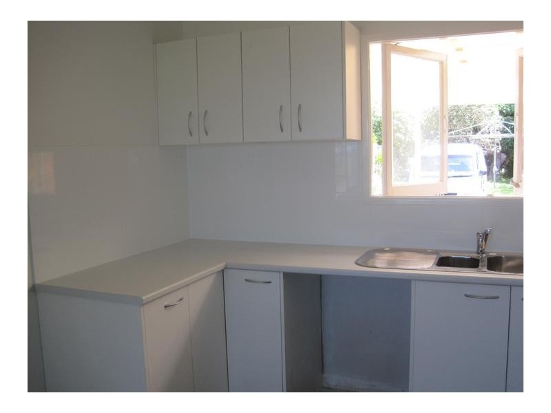 18 Oatland Esplande, Runaway Bay QLD 4216