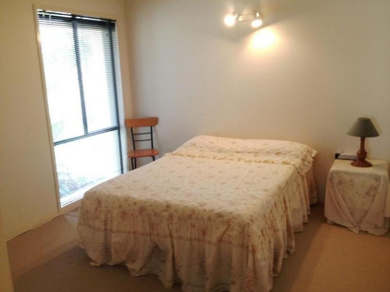 95 Arun Drive, Arundel QLD 4214