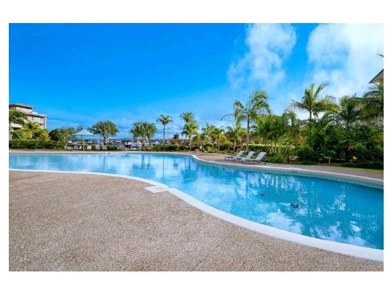 Hope Island QLD 4212