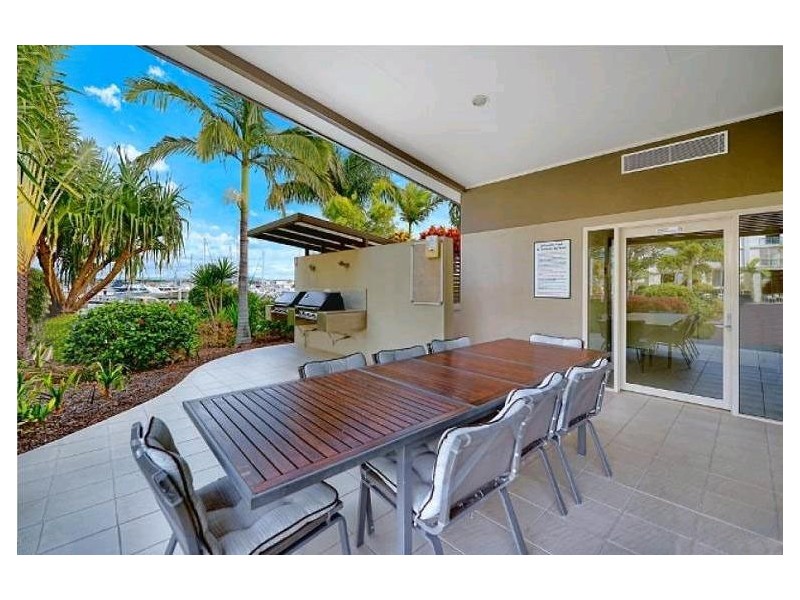 Hope Island QLD 4212