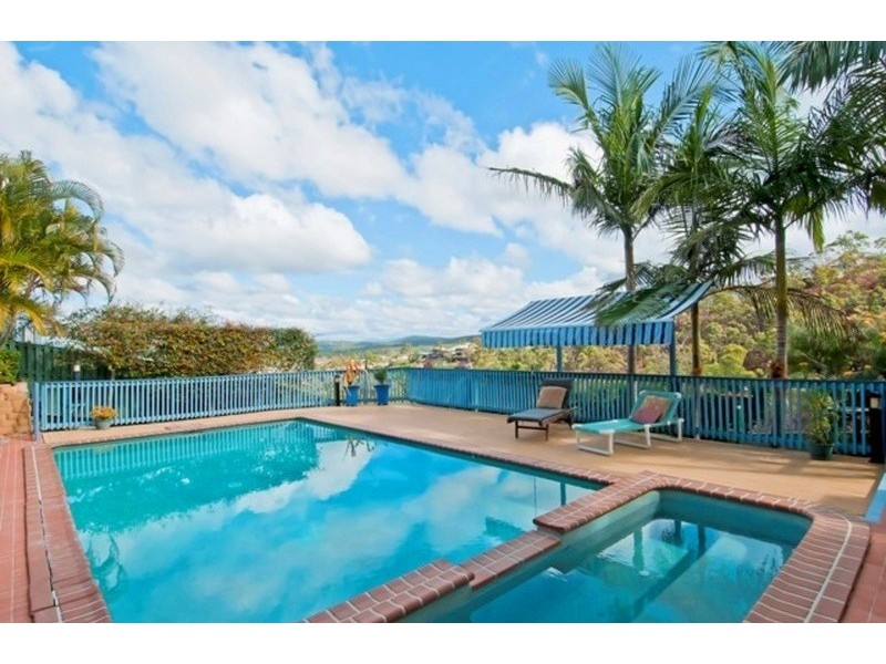 32 Pago Terrace, Pacific Pines QLD 4211