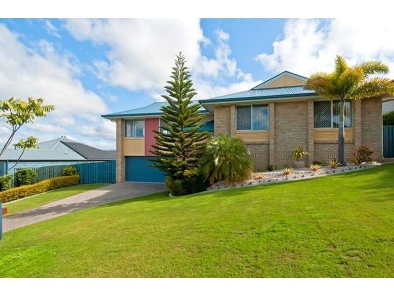 32 Pago Terrace, Pacific Pines QLD 4211