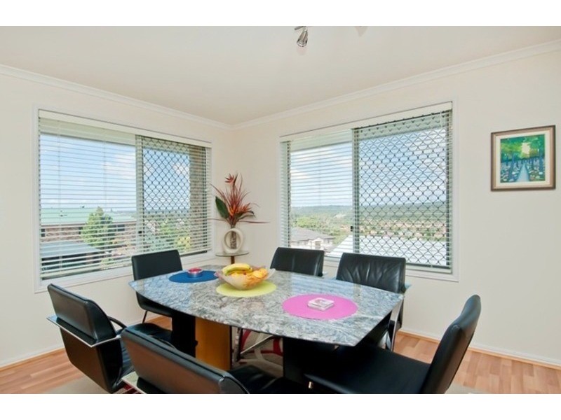 32 Pago Terrace, Pacific Pines QLD 4211