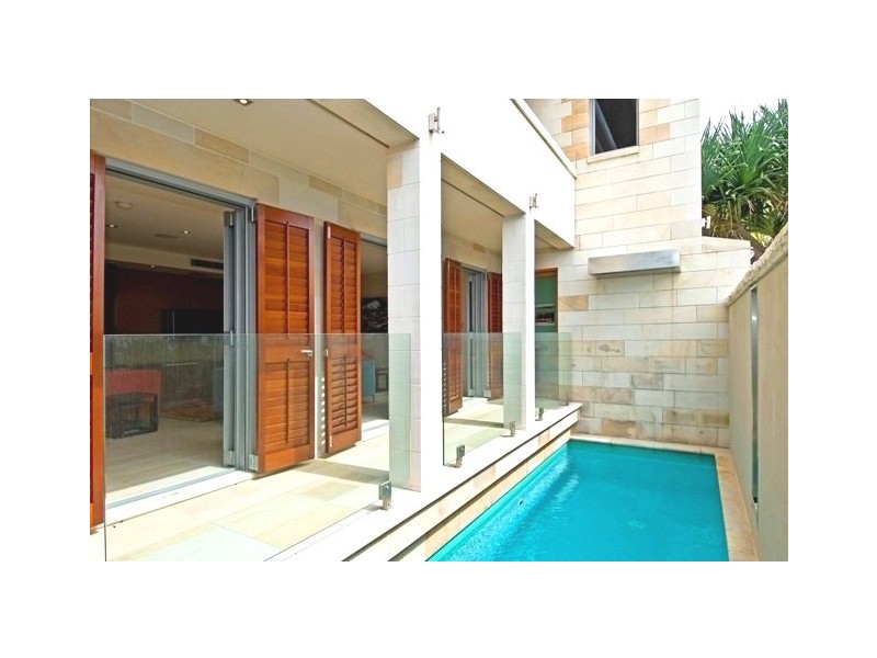 Mermaid Beach QLD 4218