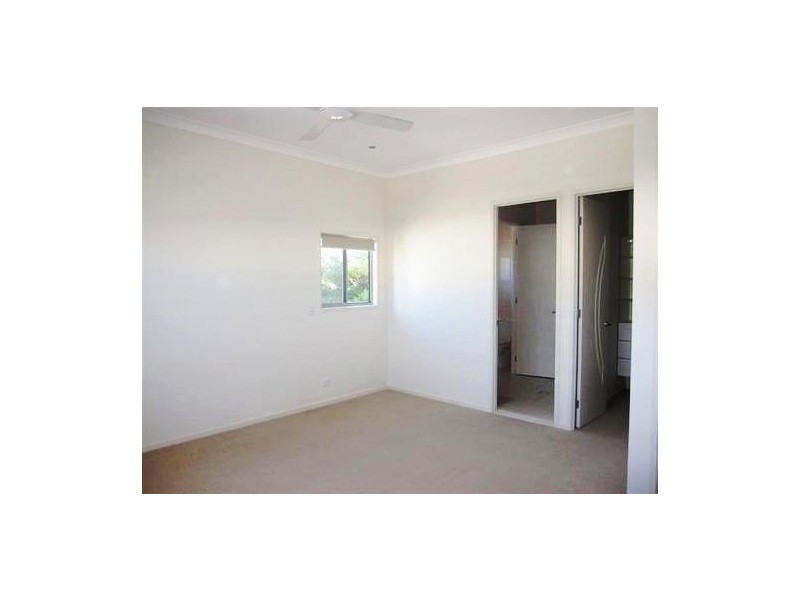 1/13 Havana Key, Broadbeach QLD 4218