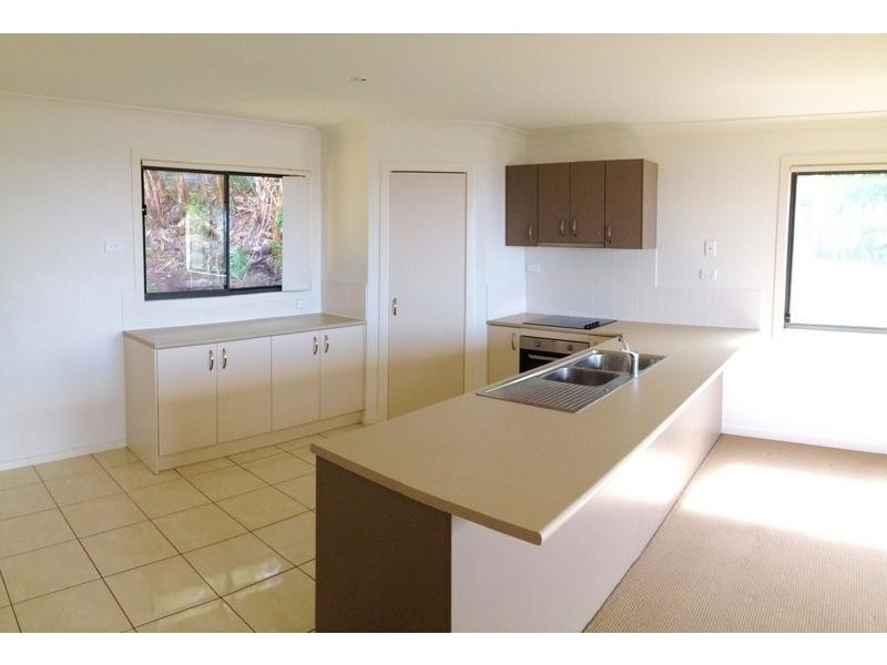 17 Tarlington Lane, Lower Beechmont QLD 4211