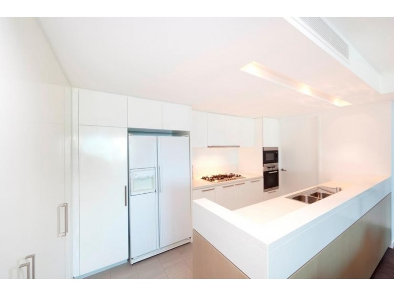 323 Bayview Street, Hollywell QLD 4216