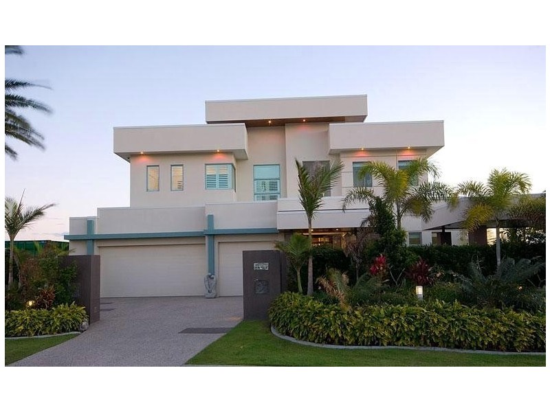 Sovereign Islands QLD 4216