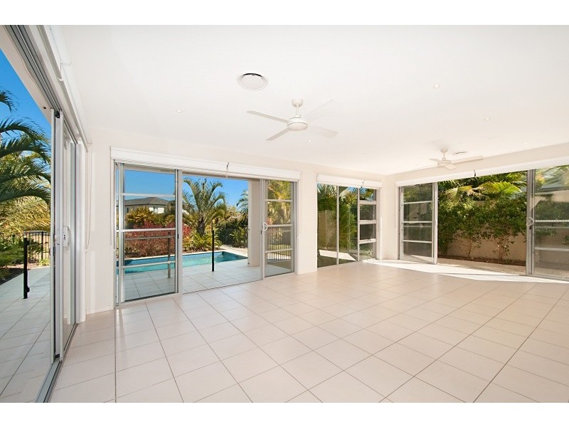 2855 Virginia Drive, Hope Island QLD 4212