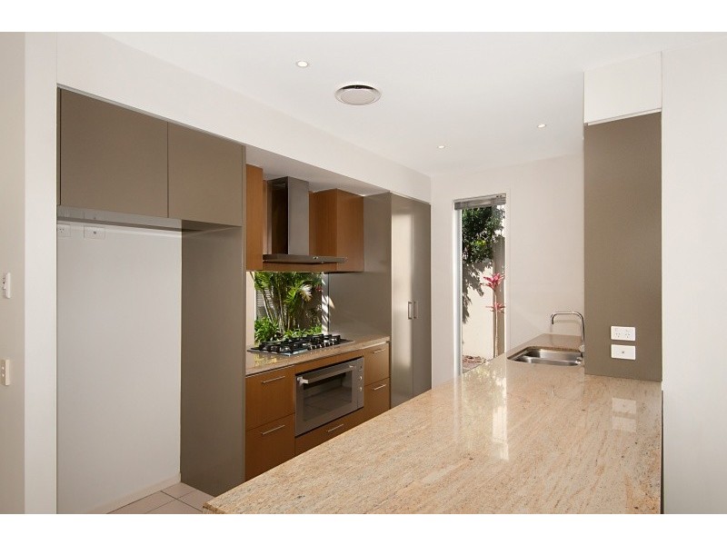 2855 Virginia Drive, Hope Island QLD 4212