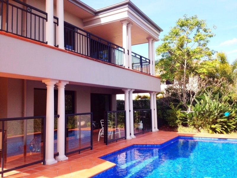 3138 Riverleigh Drive, Hope Island QLD 4212