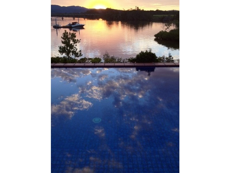 3138 Riverleigh Drive, Hope Island QLD 4212