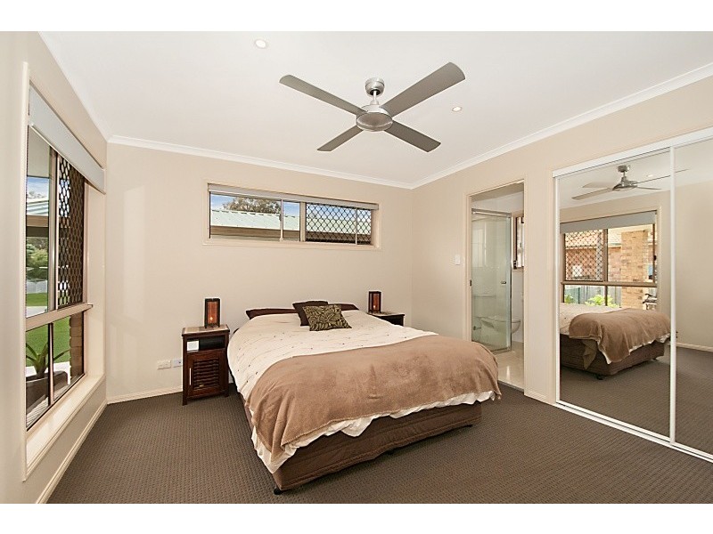 54 Coombe Avenue, Hope Island QLD 4212