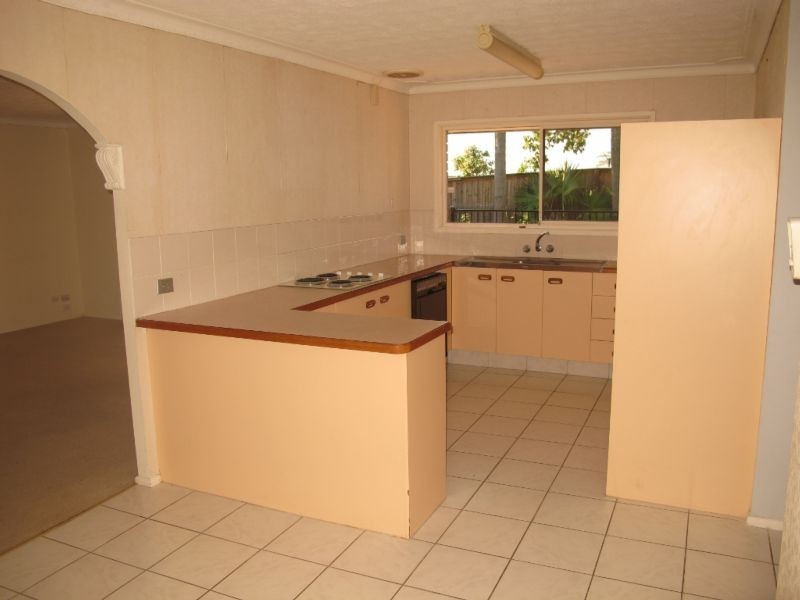 31 Killowill Avenue, Paradise Point QLD 4216