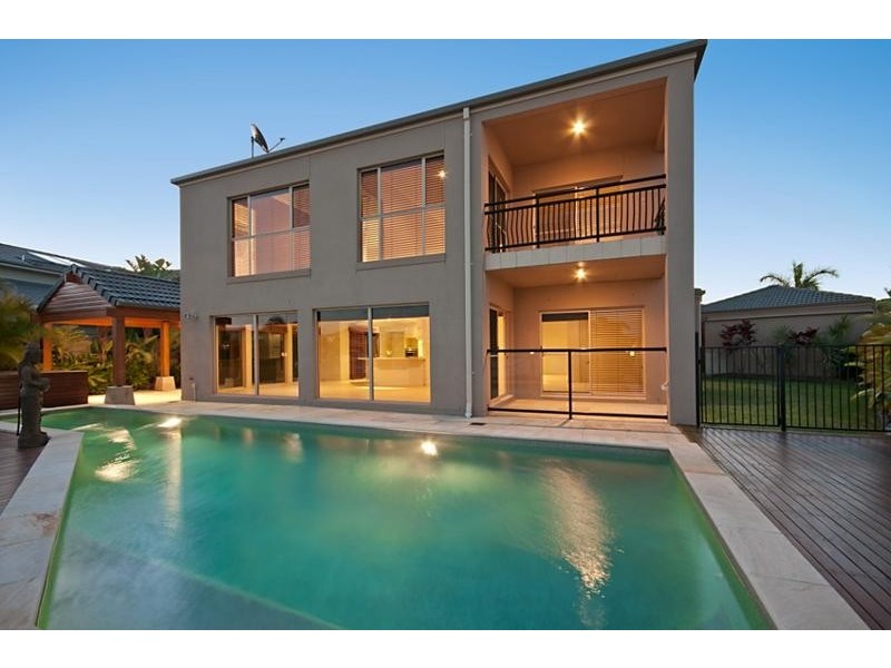 50 Calmwater Crescent, Helensvale QLD 4212