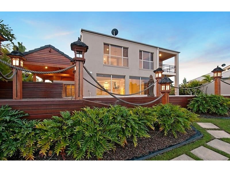 50 Calmwater Crescent, Helensvale QLD 4212