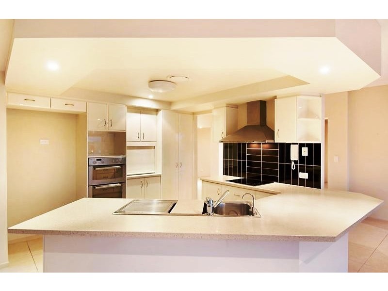 50 Calmwater Crescent, Helensvale QLD 4212