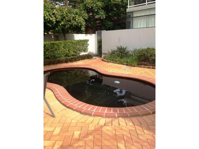 414 Marine Parade, Biggera Waters QLD 4216