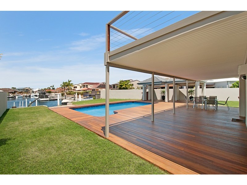 16 Wewak Ave, Runaway Bay QLD 4216