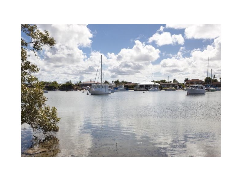 Paradise Point QLD 4216