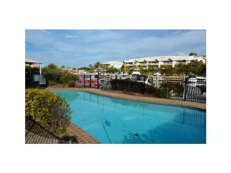 18 Jennifer Ave, Runaway Bay QLD 4216