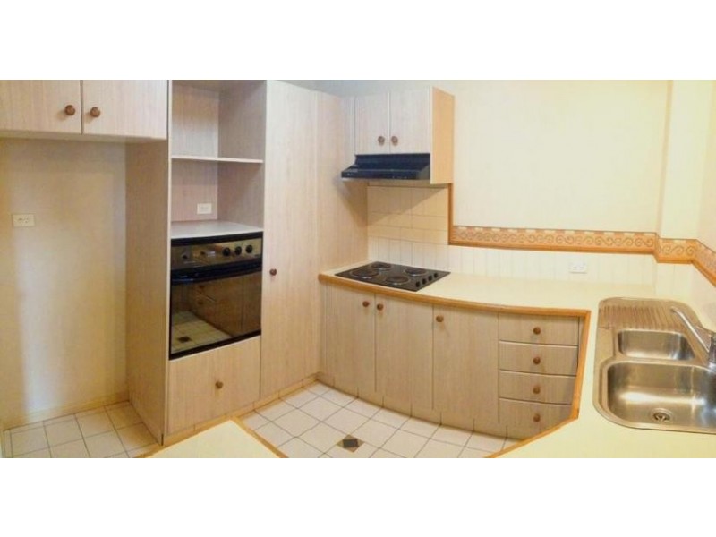 18 Jennifer Ave, Runaway Bay QLD 4216