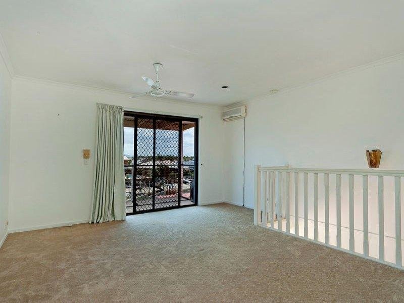 100 Oxley Drive, Paradise Point QLD 4216