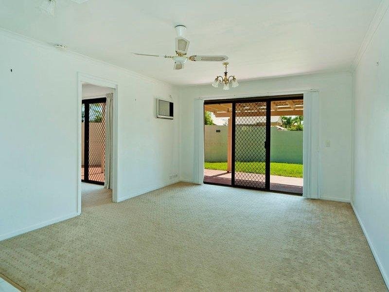 100 Oxley Drive, Paradise Point QLD 4216