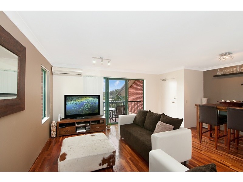 45 Pohlman Street, Southport QLD 4215